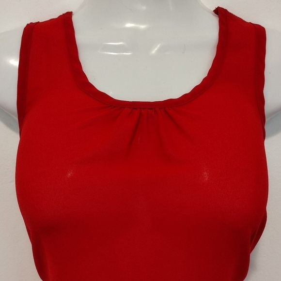 Forever 21 - Red Sleeveless Top - Picture 2 of 10